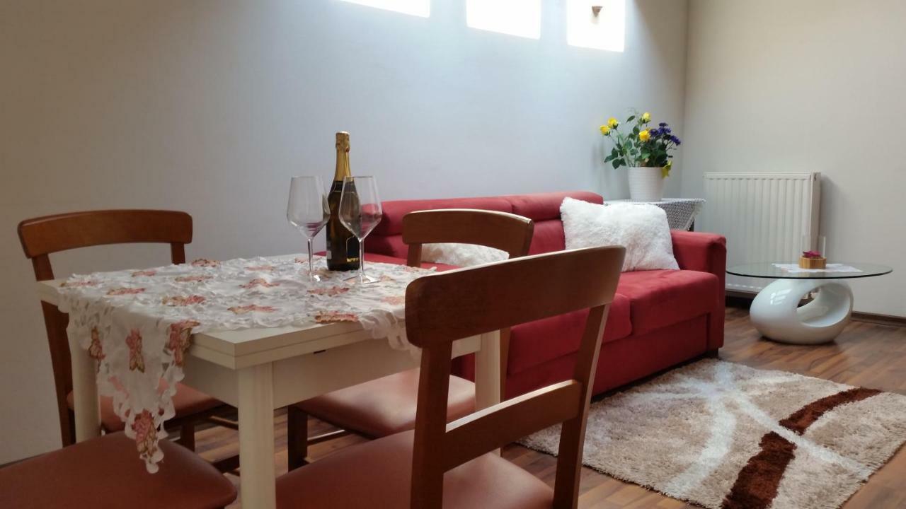 Apartments Vila בובק מראה חיצוני תמונה